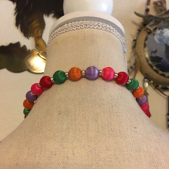 Vintage bright color silk wrapped bead necklace - Picture 5 of 7